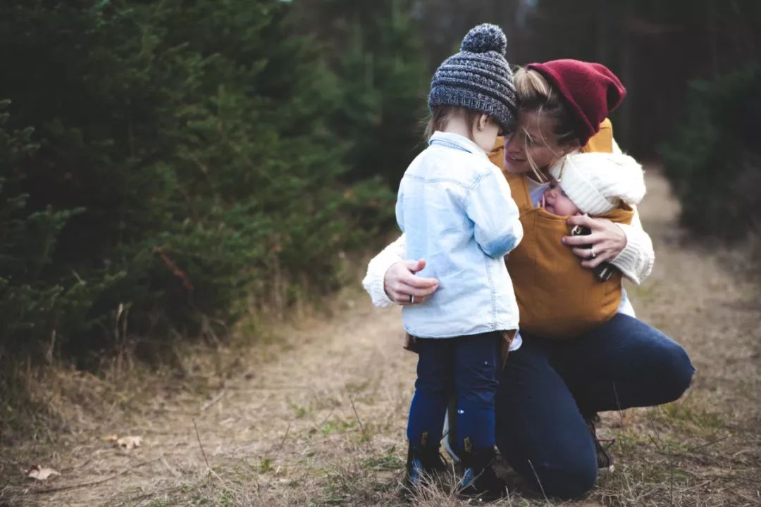 抚养子女付出较多一方，离婚时可请求经济补偿